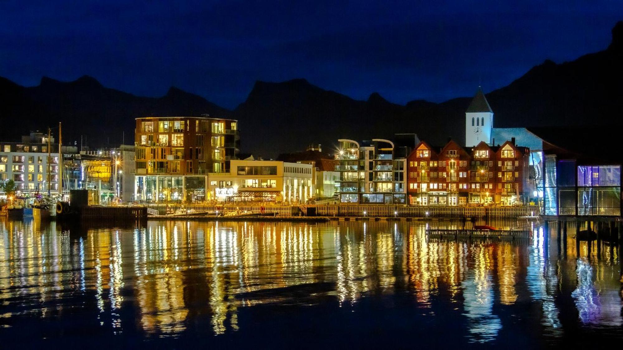 Nordis Apartments - Torget 21 Svolvær Exteriér fotografie